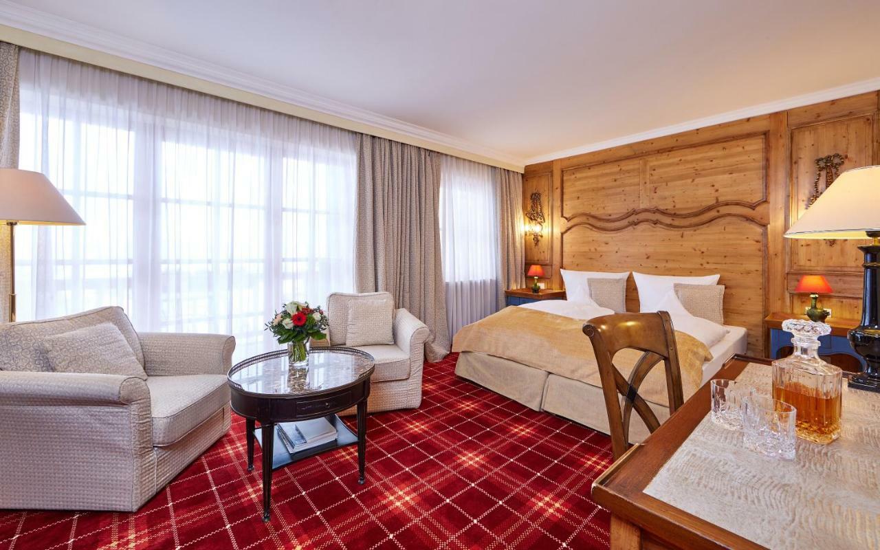 Romantik Alpenhotel Waxenstein Грайнау Экстерьер фото